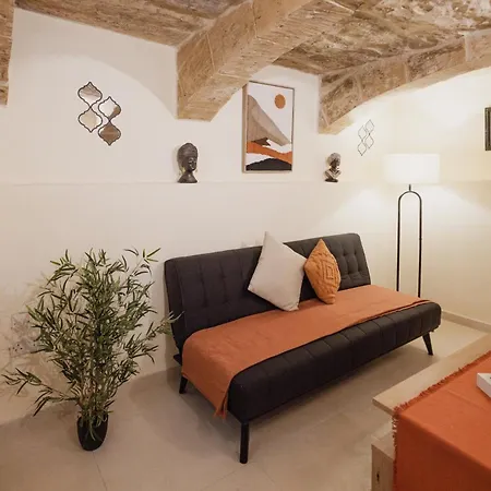 Stylish 1br Townhouse Near Valletta
