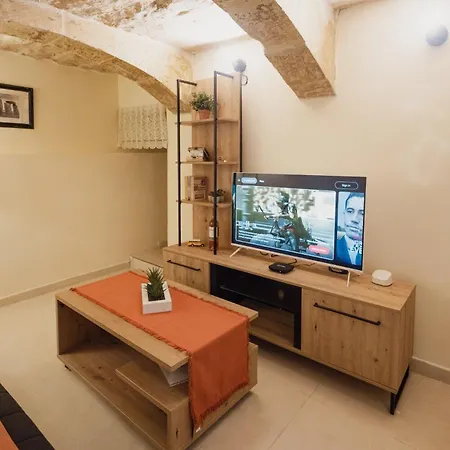 Stylish 1br Townhouse Near Valletta Il-Furjana