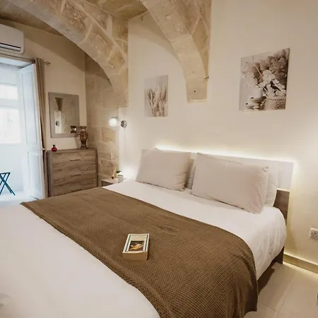 Stylish 1br Townhouse Near Valletta Semesterbostad Il-Furjana