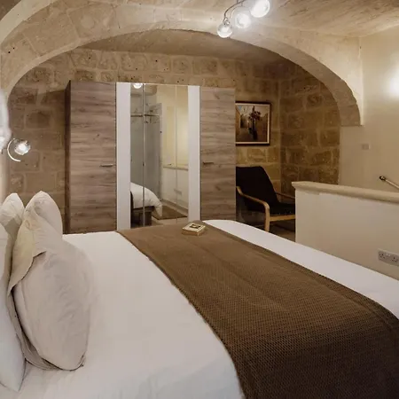 Stylish 1br Townhouse Near Valletta