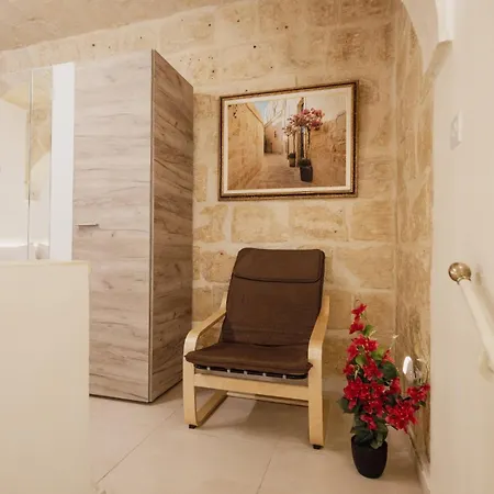 Semesterbostad Stylish 1br Townhouse Near Valletta Il-Furjana