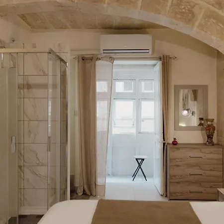 Stylish 1br Townhouse Near Valletta