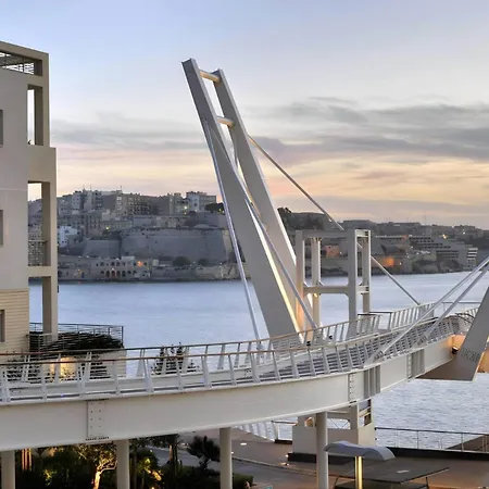 Stylish 1br Townhouse Near Valletta *
